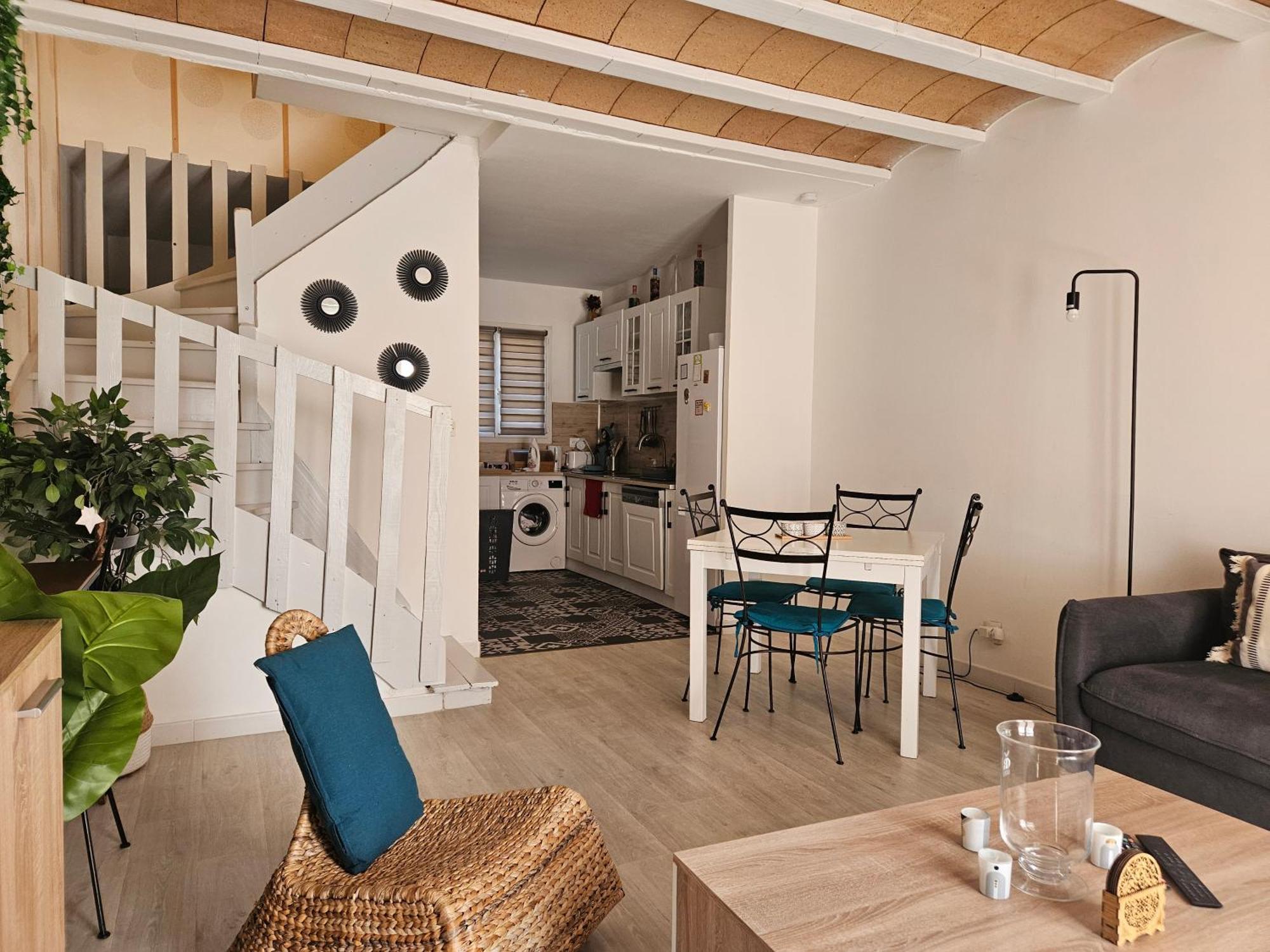 Maison Chaleureuse A Uzes Bagian luar foto
